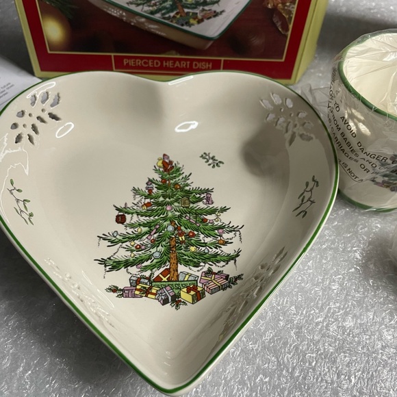 Spode Christmas Tree Pierced Heart Dish & Pair of Votive Candle Holders - Picture 10 of 10